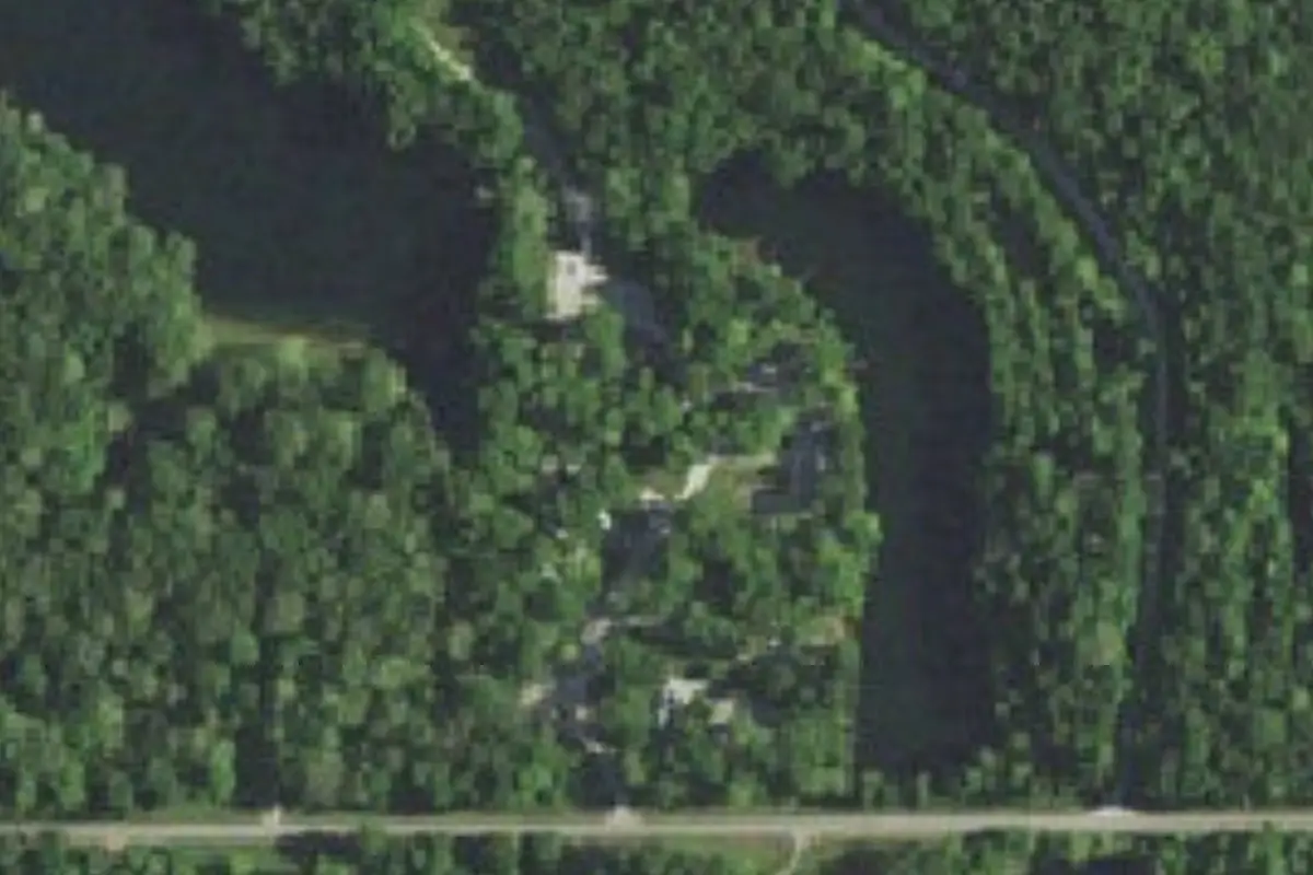Aerial view of Sunset Park and Lake Campground